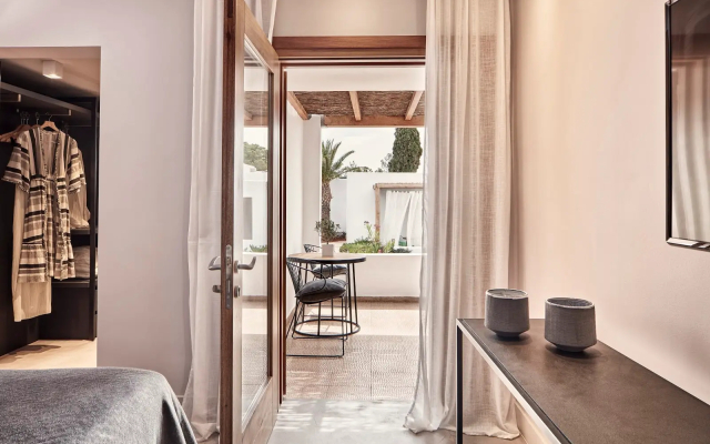 Minos Beach Art Hotel, a Member of Design Hotels