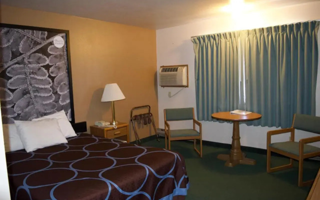 AmeriVu Inn & Suites