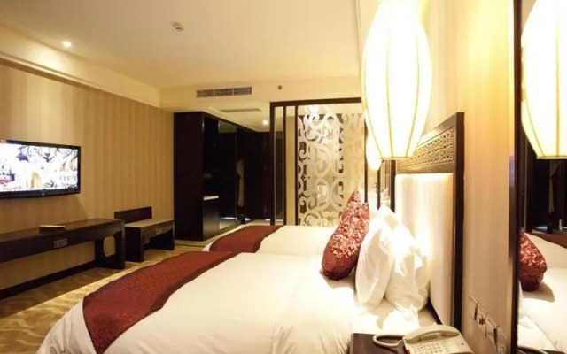 Caston Huanglong Hotel