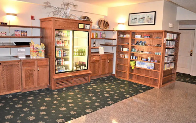 The Ashley Inn & Suites