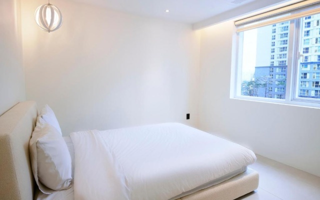 Canvas Hostel