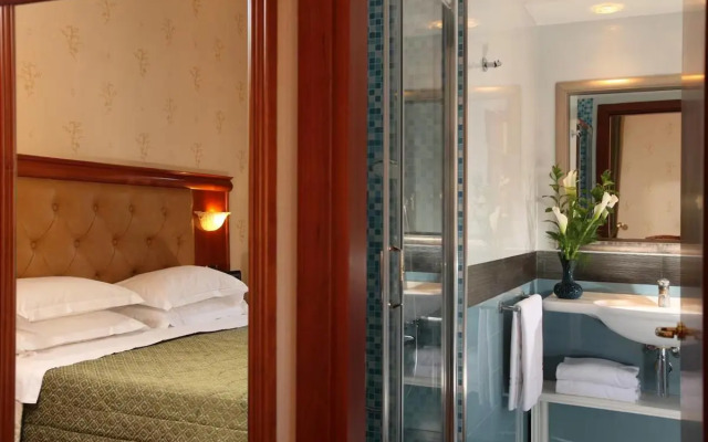 Serena Hotel
