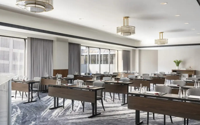 Four Seasons Houston Hotel