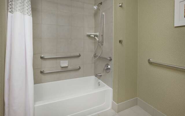 Hampton Inn & Suites Wichita Northeast