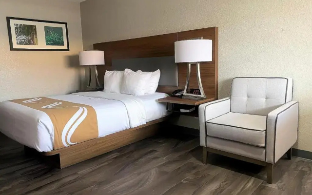 Отель SureStay Plus by Best Western Alamogordo White Sands