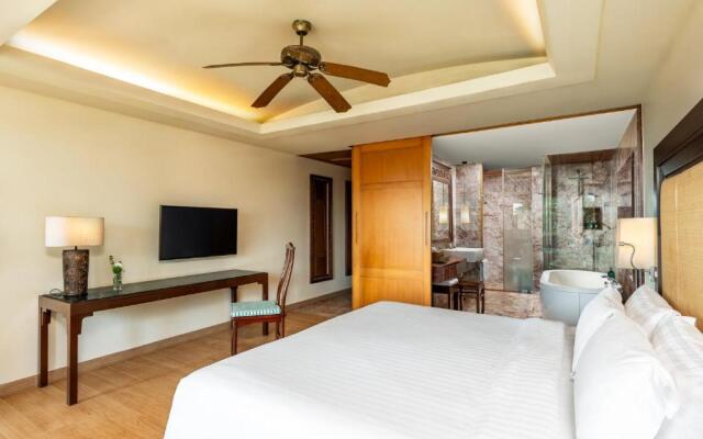 Centara Grand Beach Resort Phuket Hotel