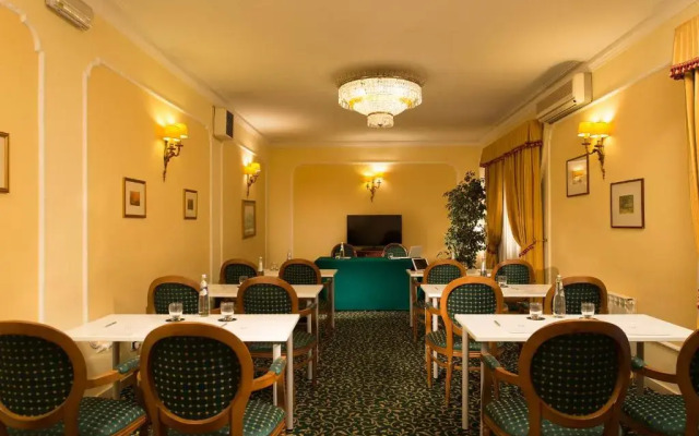 Napoleon Hotel