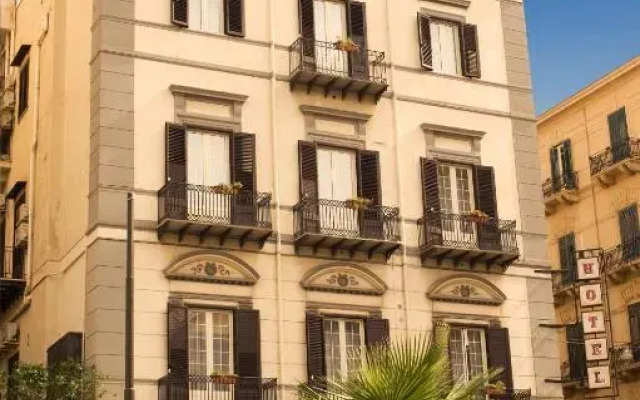Hotel Joli