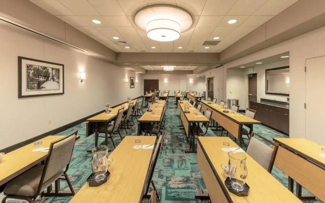 Courtyard by Marriott Greenville Downtown