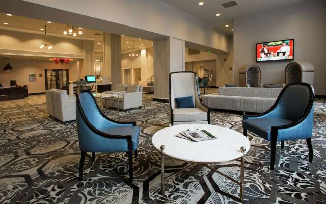 DoubleTree Suites by Hilton Hotel Detroit Downtown - Fort Shelby