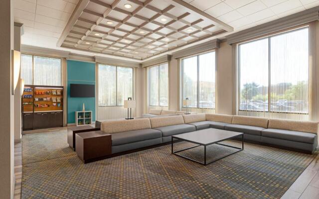Holiday Inn Boston - Cambridge Area by IHG