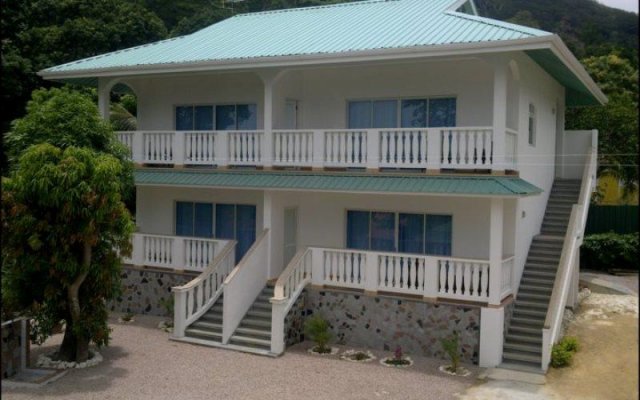 Divers Lodge Guest House