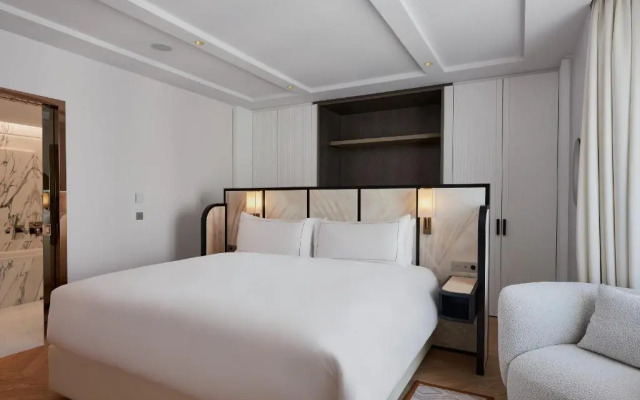 Carlton Cannes, a Regent Hotel