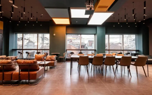 Dayin International Youth Hostel (Shanghai Nanjing East Road;People's Square;The Bund Branch)