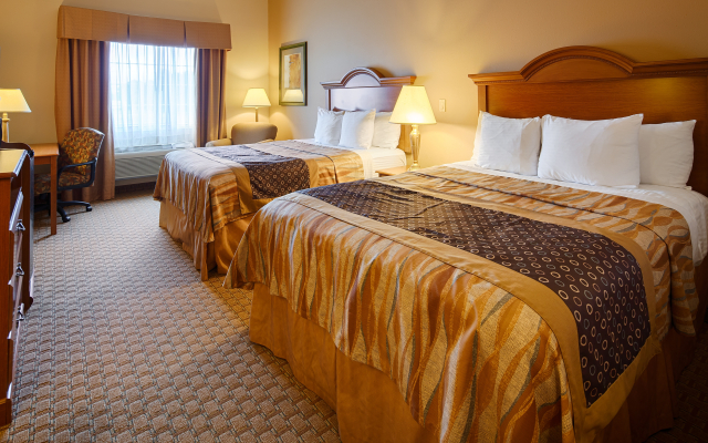 Best Western Plus New Caney Inn & Suites