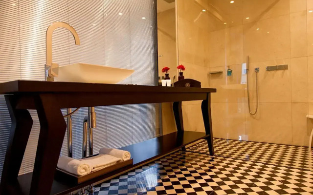 Quentin Boutique Hotel