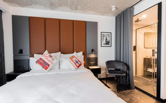 The Londoner Hotel St. Julians
