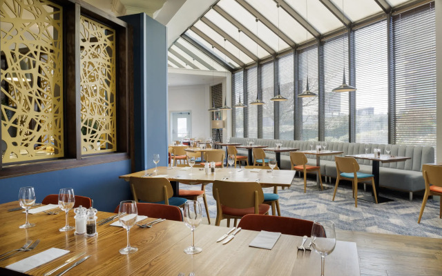 DoubleTree by Hilton Manchester Airport