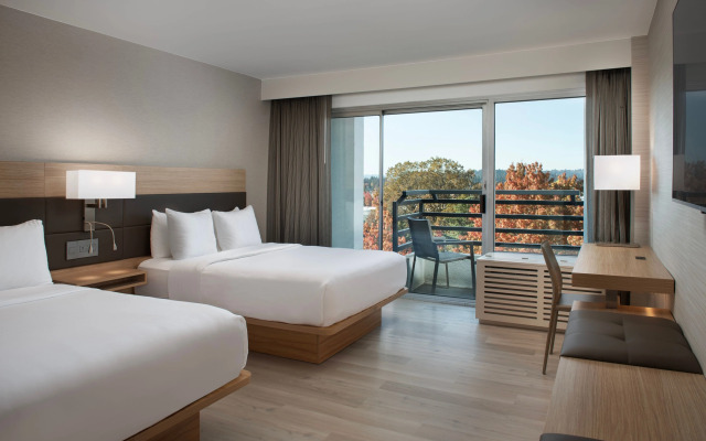 AC Hotel by Marriott Portland Lake Oswego