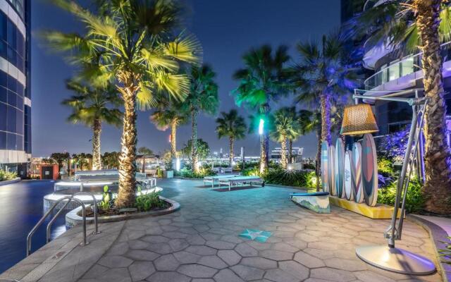 Staycae Paramount Sheikh Zayed