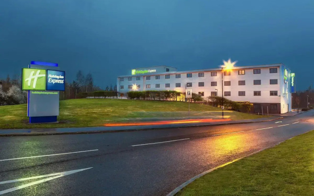 Holiday Inn Express Manchester Airport by IHG
