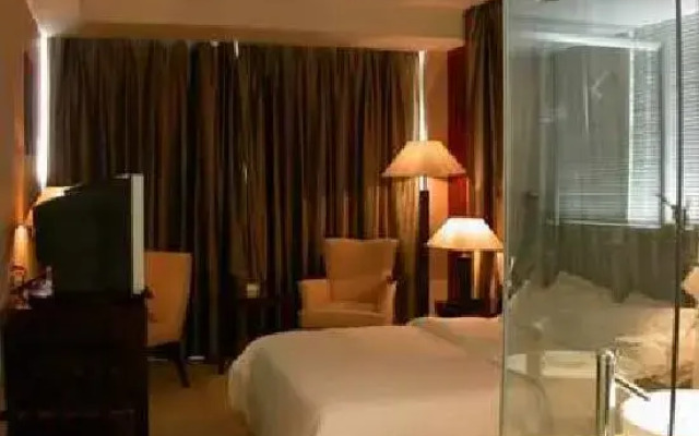 Master Hall Amusenment Land