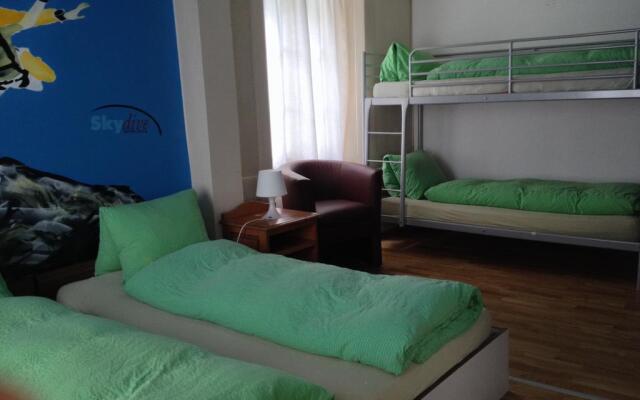 bed & bar No.8 Hostel Adults Only