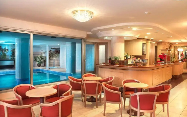 Hotel Mondial
