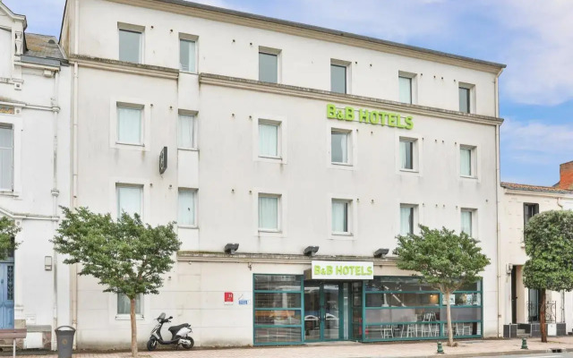 B&B HOTEL Les Sables-d'Olonne Centre Gare