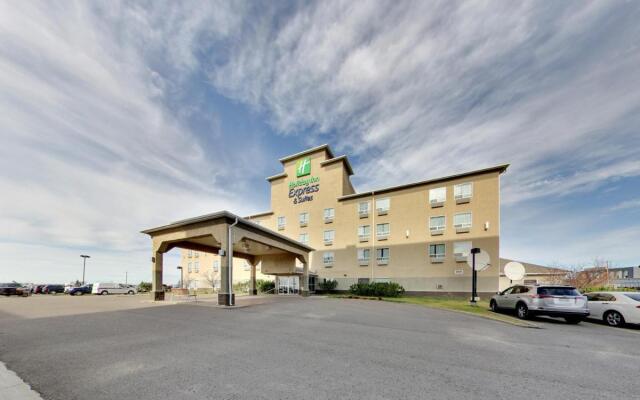 Holiday Inn Express & Suites Edmonton International Airport, an IHG Hotel