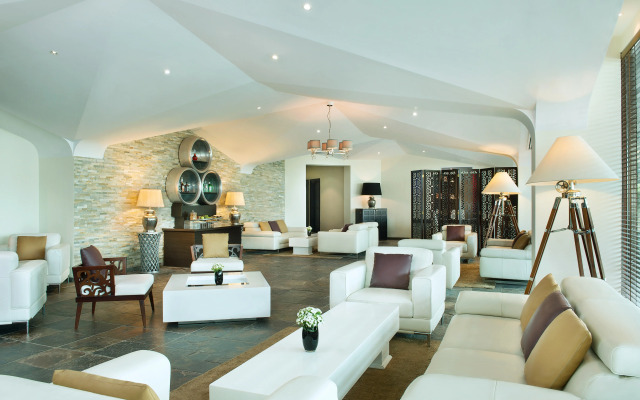 JA Beach Hotel, Dubai