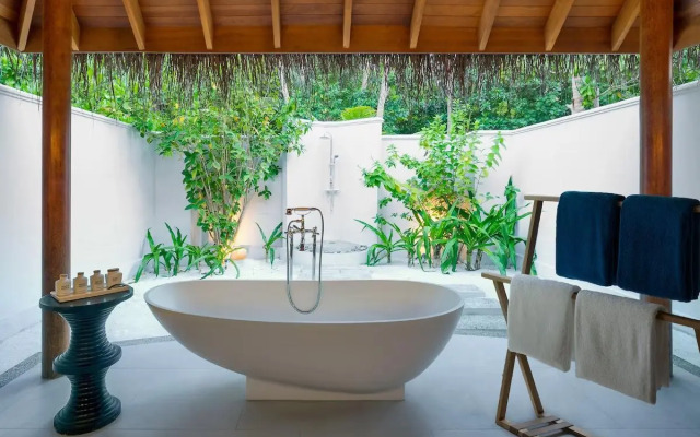 Dusit Thani Maldives Resort