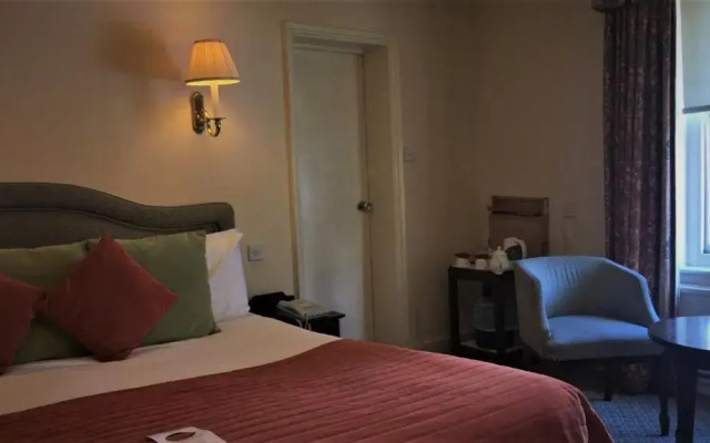 George Hotel