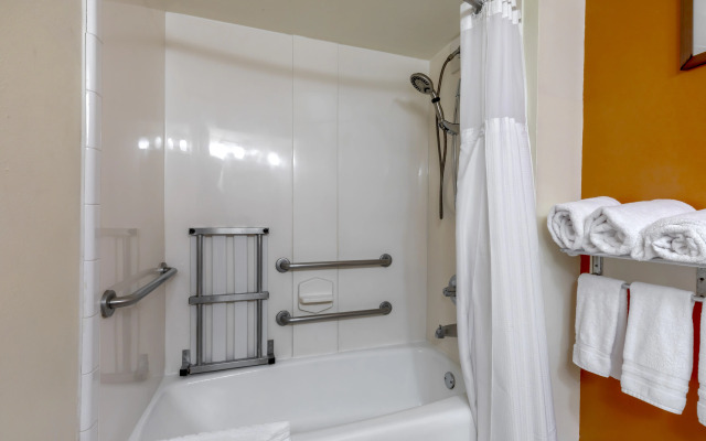 Best Western Plus Rockwall Inn & Suites