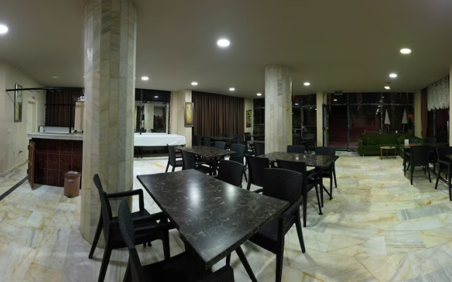 Gold Twins Boutique Hotel