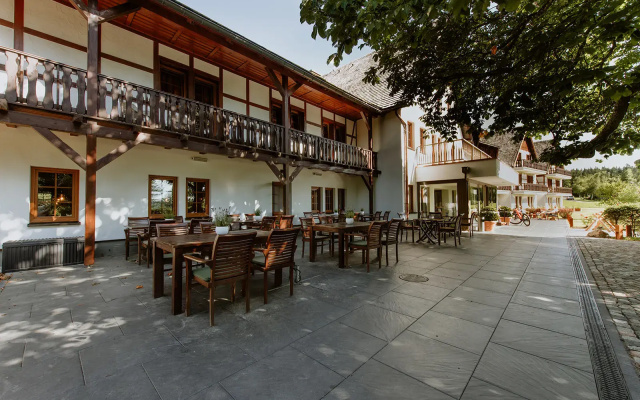 Waldhotel Kreuztanne