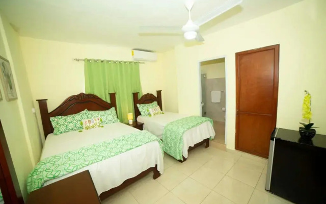 Enrique Hotel 