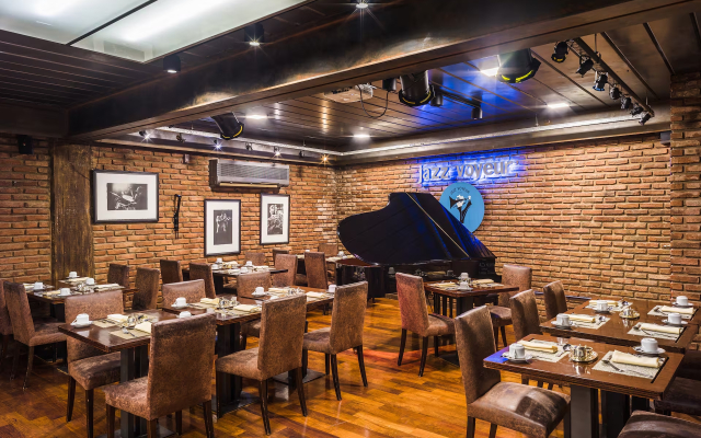 Melia Recoleta Plaza