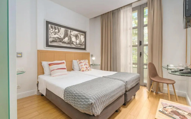Chic Hotel