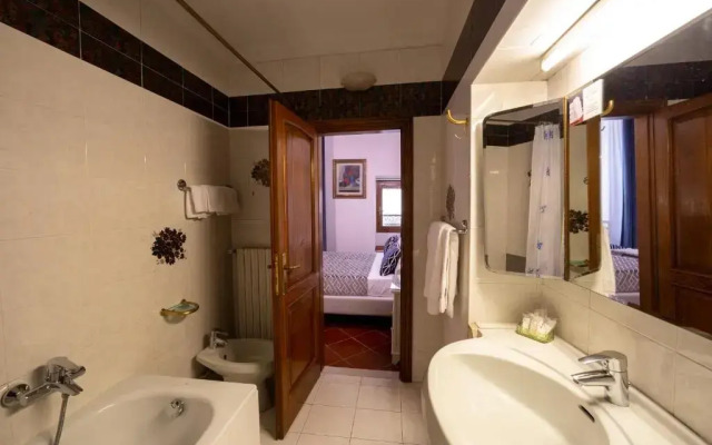 Maxim Axial Hotel