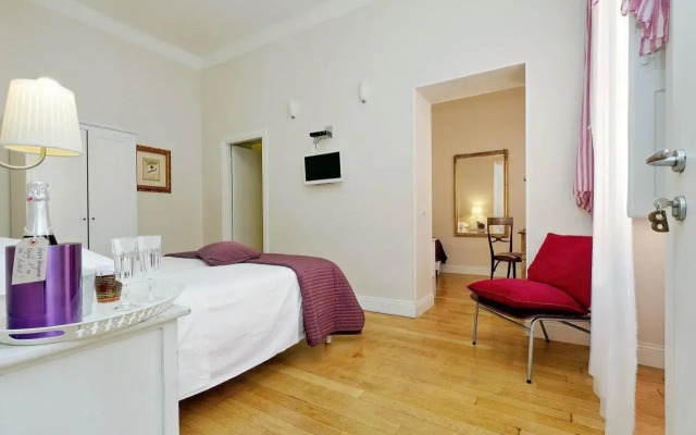Amaranto Romano Hotel