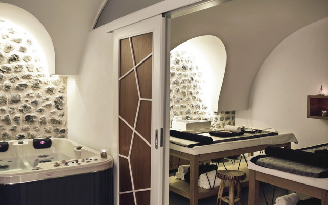Santo Pure Oia Suites and Villas