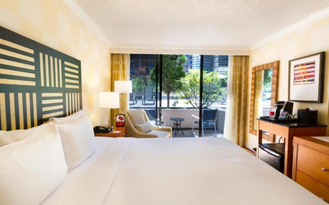 Pinnacle Hotel Harbourfront