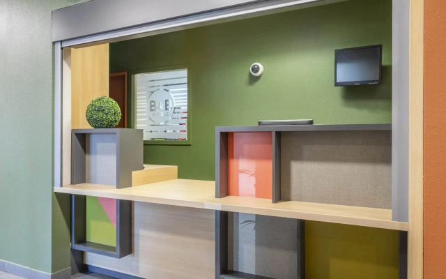 B&B HOTEL Marseille Les ports
