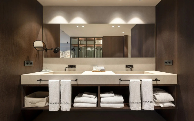 The Hotel Villa Real