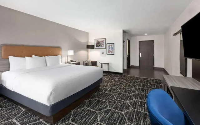 La Quinta Inn & Suites by Wyndham Meridian
