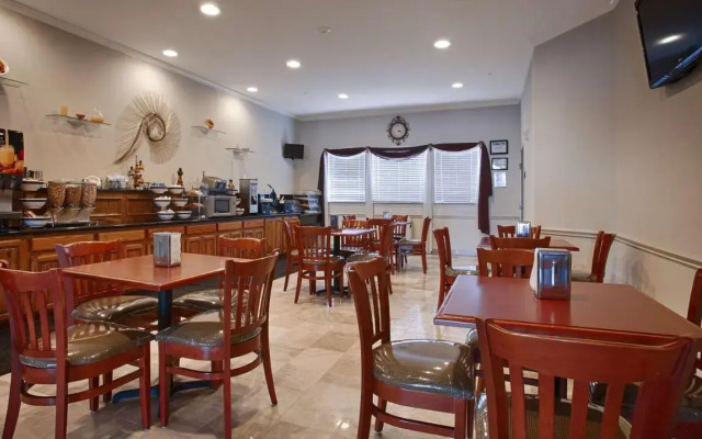 Best Western Limestone Inn & Suites