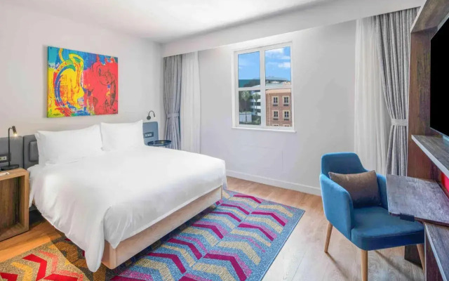Hampton By Hilton Sandton Grayston