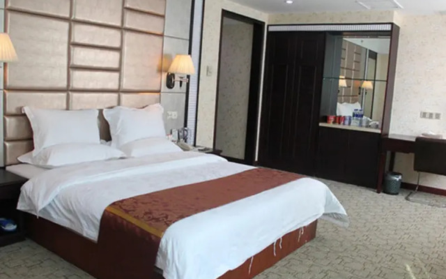 Atour Hotel (Fuzhou Wusi Road Shudou Subway Station)