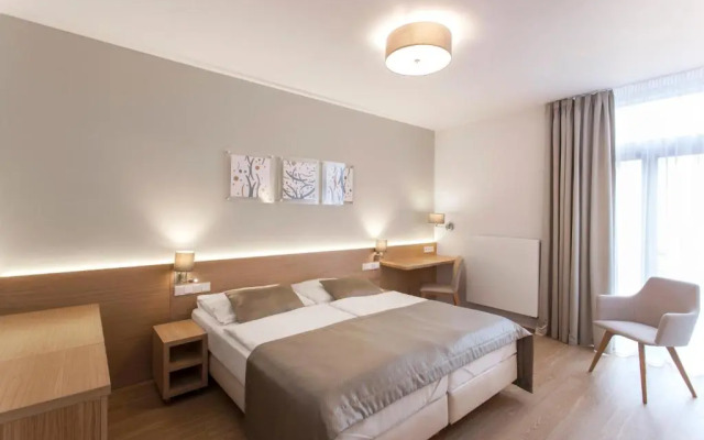 Hotel Carol